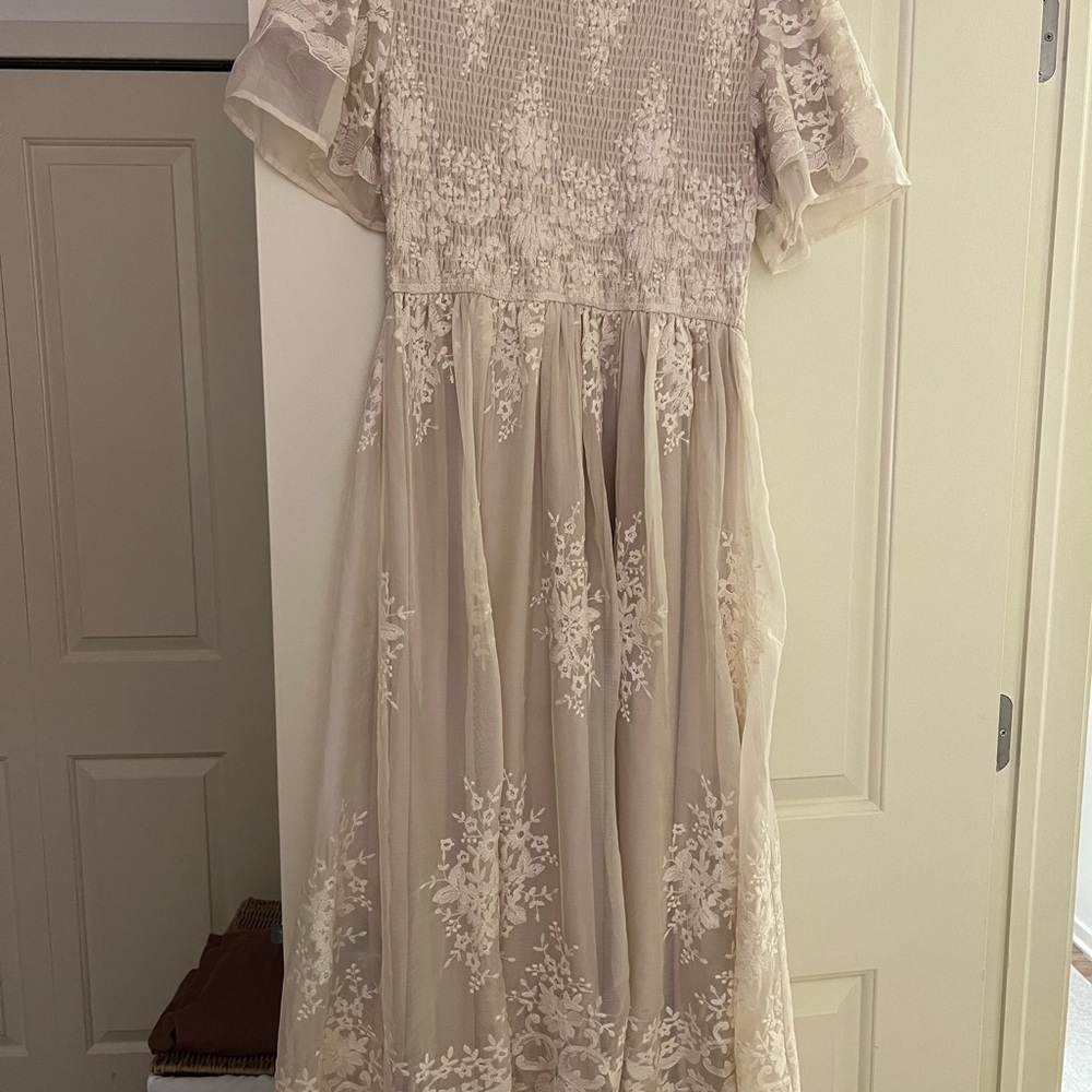 Elegant Cream Lace woman’s Dress